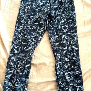 Lululemon capris pants